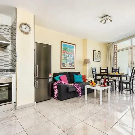 Y6e Very Central Apartment! Lasamericas View! 아파트호텔 아로나