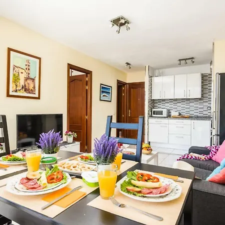 Y6e Very Central Apartment! Lasamericas View! Appart hôtel